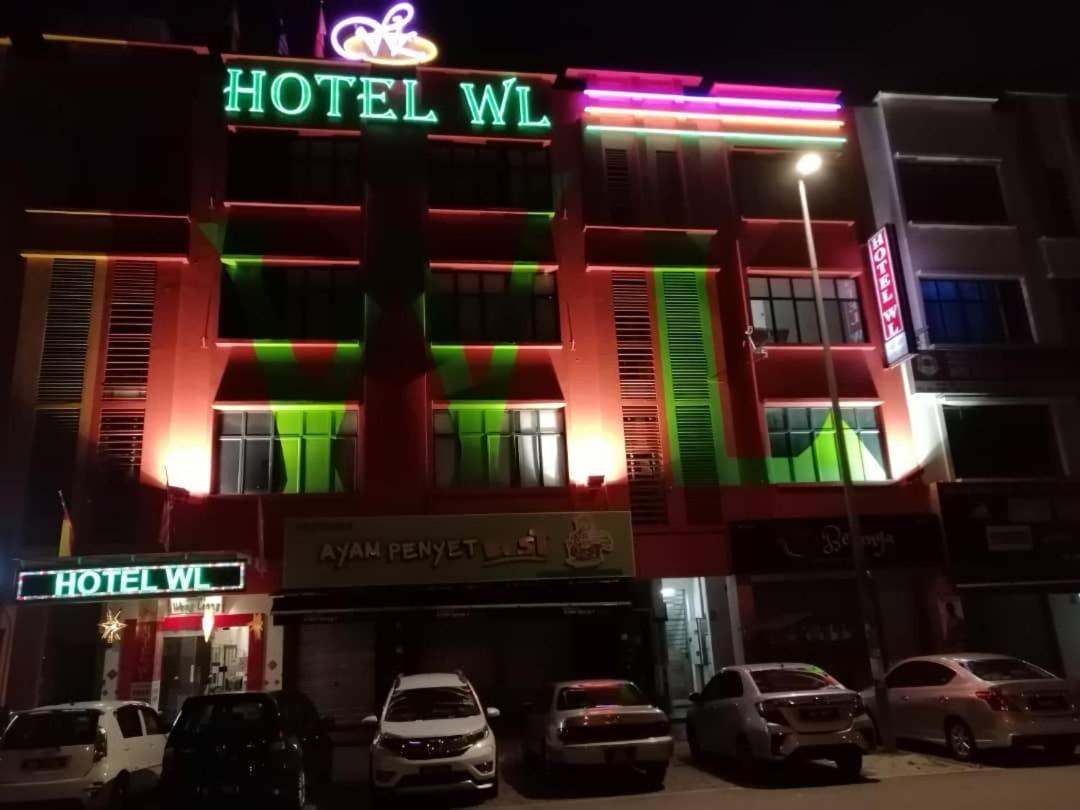 Wl Hotel Kampung Baharu Sungai Buluh Exteriér fotografie