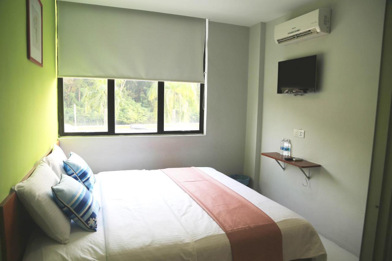 Wl Hotel Kampung Baharu Sungai Buluh Exteriér fotografie