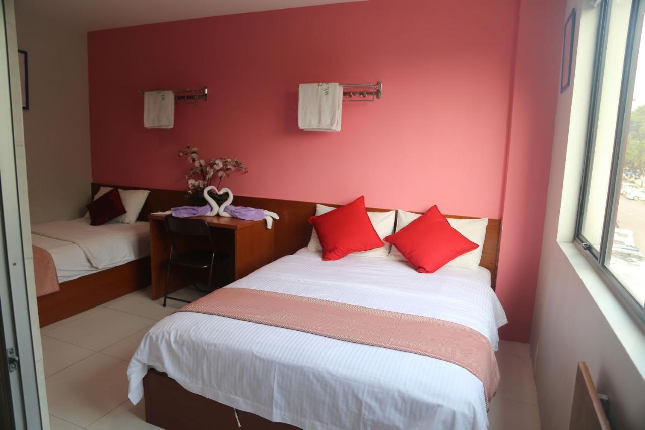 Wl Hotel Kampung Baharu Sungai Buluh Exteriér fotografie